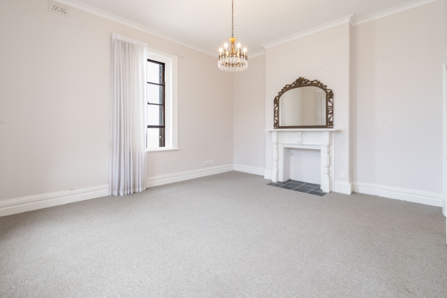 3 Bedroom Property for Sale in Sea Point Western Cape